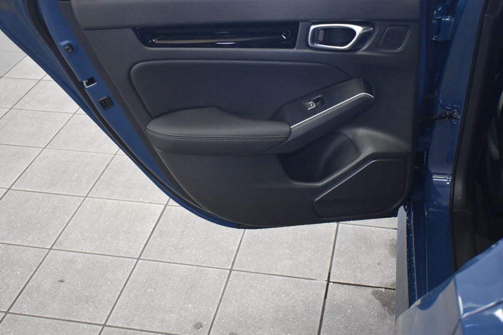new 2026 Honda Civic Hybrid car, priced at $32,195