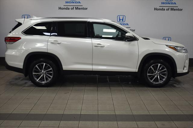 used 2019 Toyota Highlander car, priced at $23,250