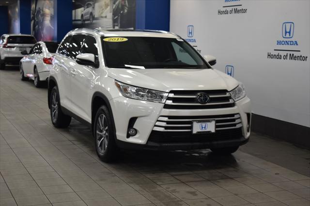 used 2019 Toyota Highlander car, priced at $23,250