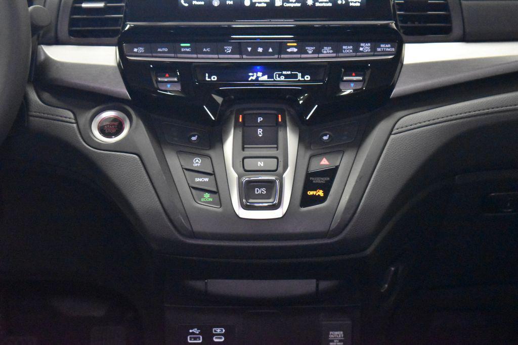 new 2026 Honda Odyssey car, priced at $44,290