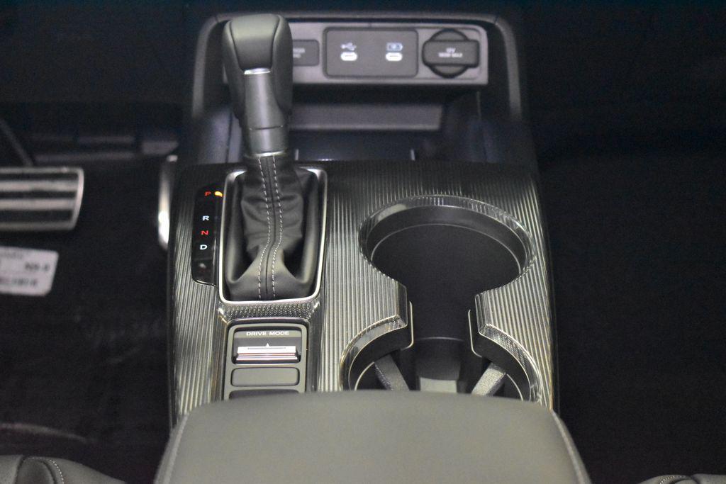 new 2026 Honda Civic Hybrid car, priced at $33,250