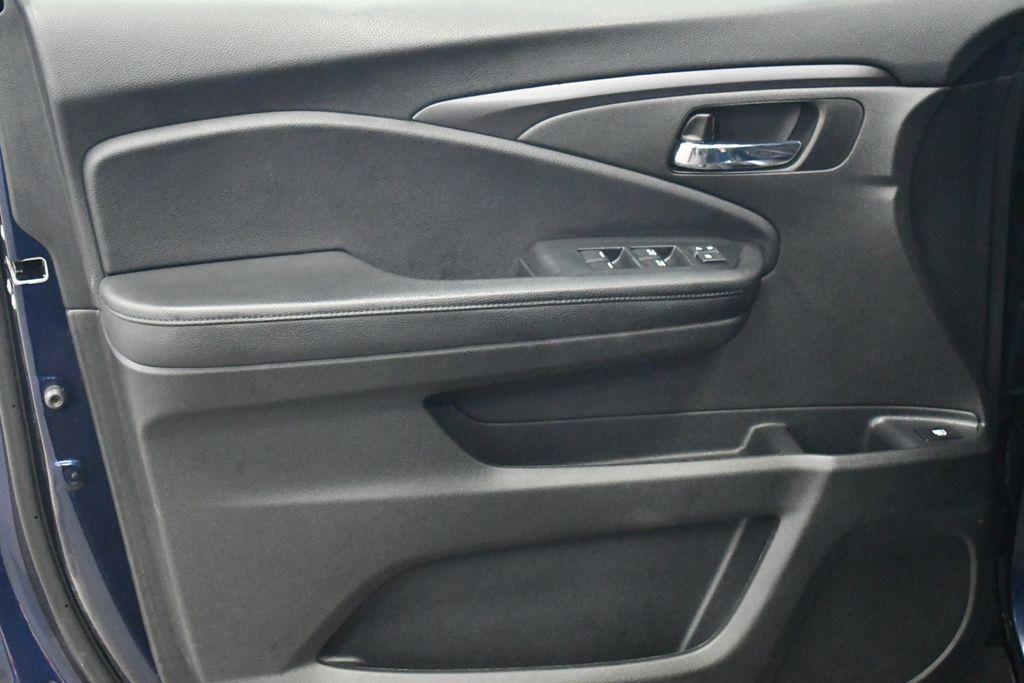 used 2022 Honda Pilot car, priced at $31,950