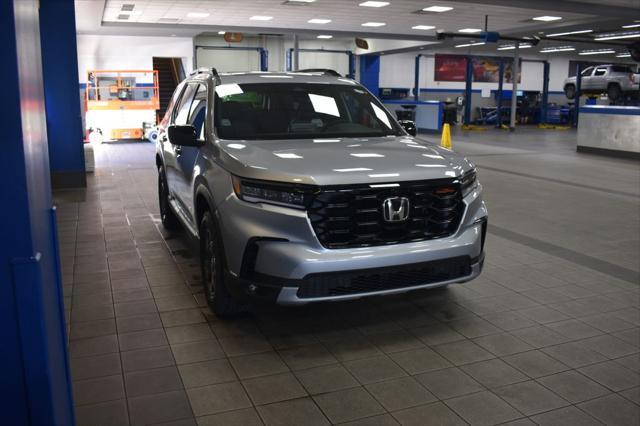 new 2025 Honda Pilot car, priced at $51,275