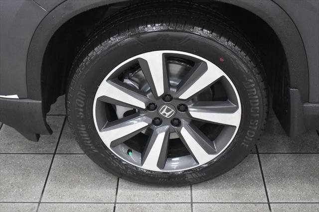 new 2025 Honda Pilot car, priced at $50,550