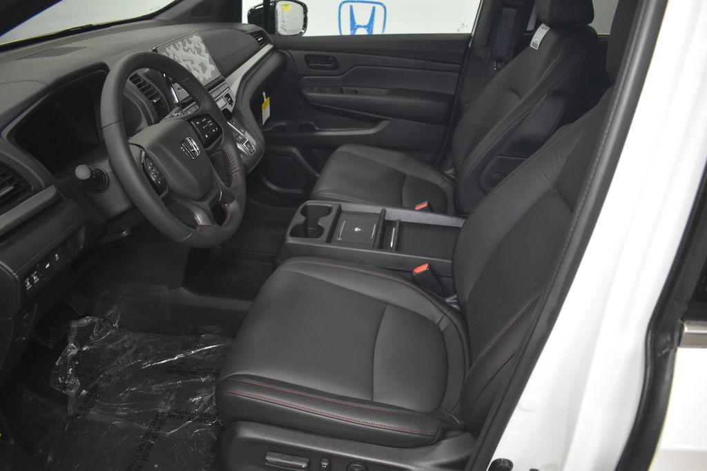 new 2026 Honda Odyssey car, priced at $45,845