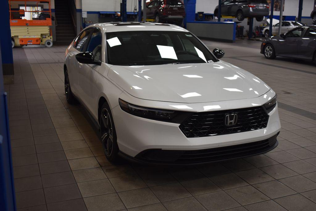 new 2025 Honda Accord Hybrid car, priced at $35,305