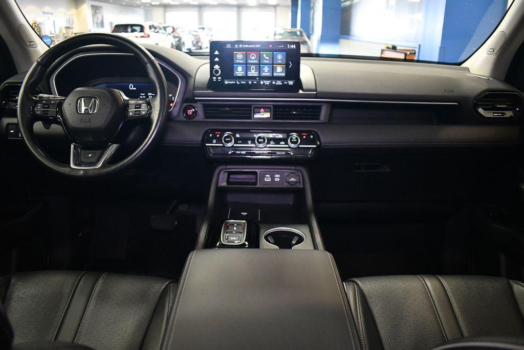 used 2023 Honda Pilot car, priced at $42,350