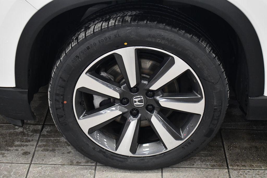 used 2023 Honda Pilot car, priced at $42,350