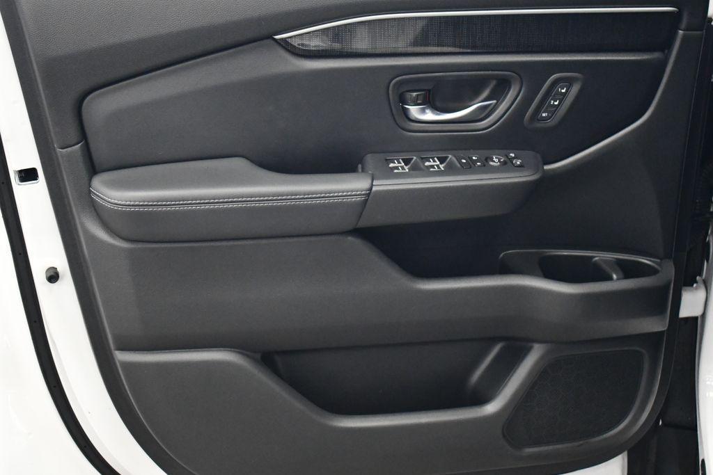 used 2023 Honda Pilot car, priced at $42,350