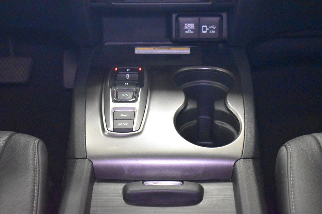 used 2022 Honda Pilot car, priced at $34,550