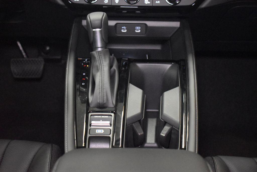 new 2025 Honda Accord Hybrid car, priced at $38,300