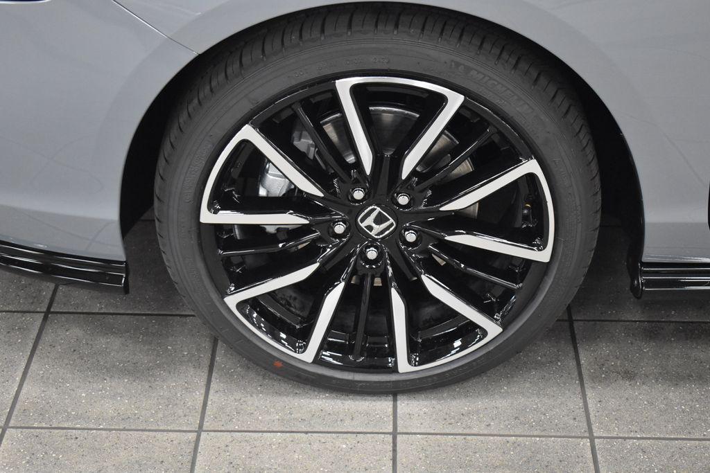 new 2025 Honda Accord Hybrid car, priced at $38,300