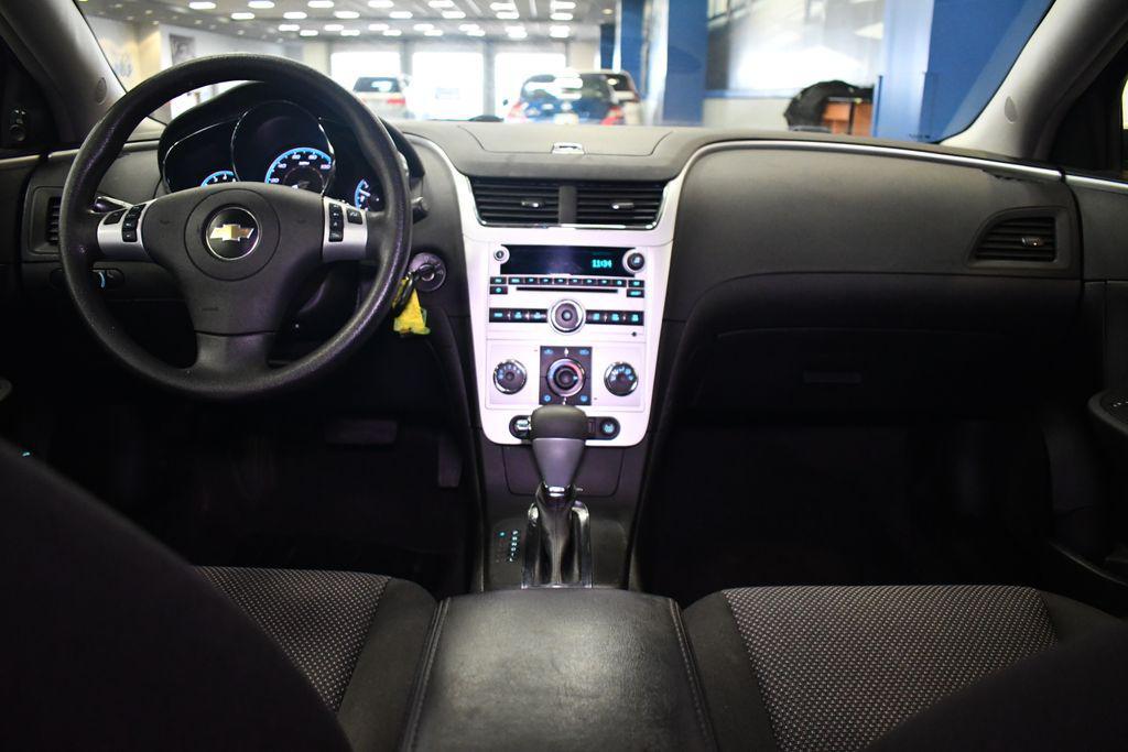used 2009 Chevrolet Malibu car, priced at $5,950