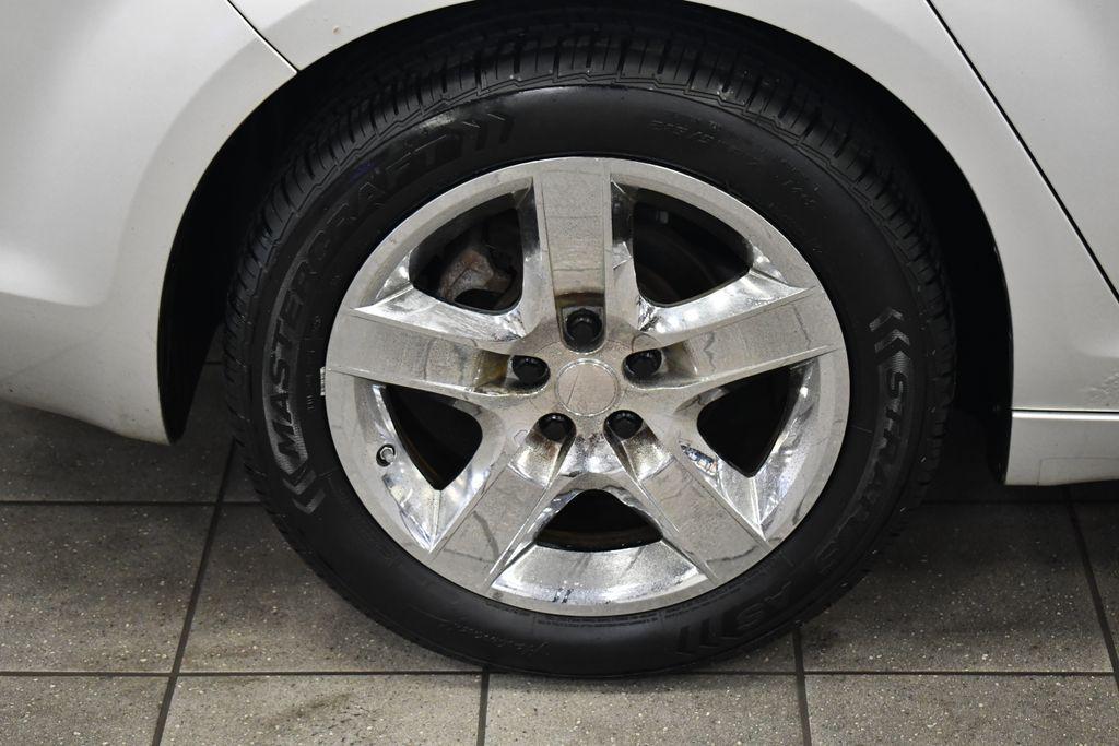 used 2009 Chevrolet Malibu car, priced at $5,950