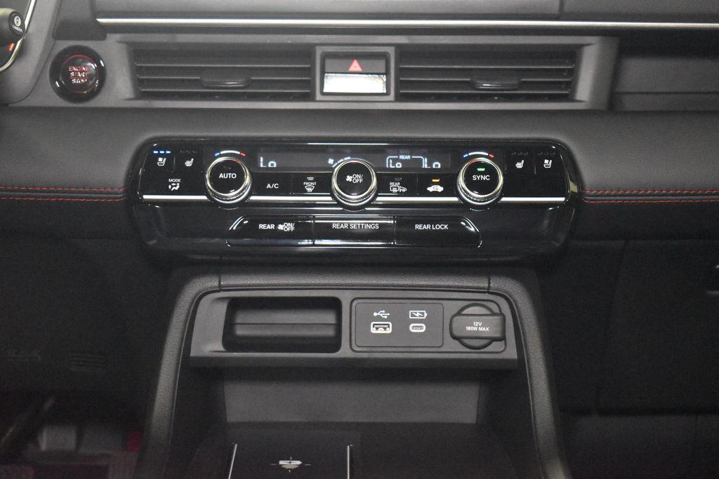 new 2025 Honda Pilot car, priced at $56,075