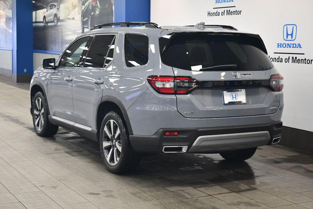new 2025 Honda Pilot car, priced at $51,550