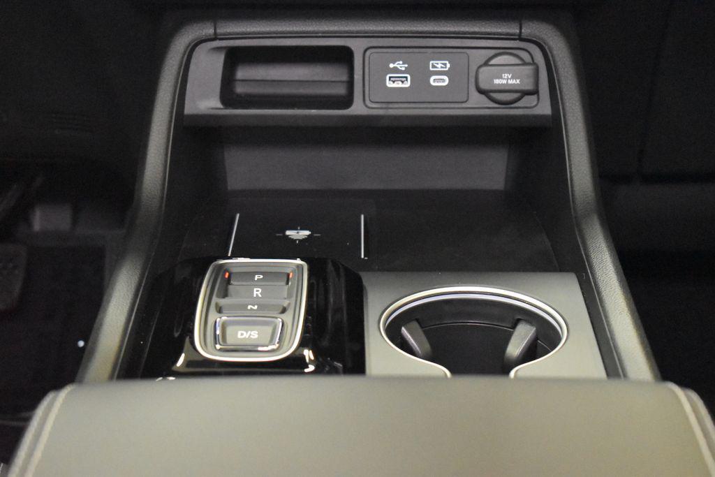 new 2025 Honda Pilot car, priced at $51,550