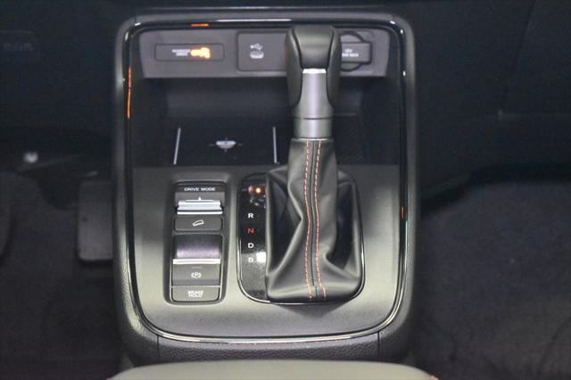 new 2026 Honda CR-V Hybrid car, priced at $40,195
