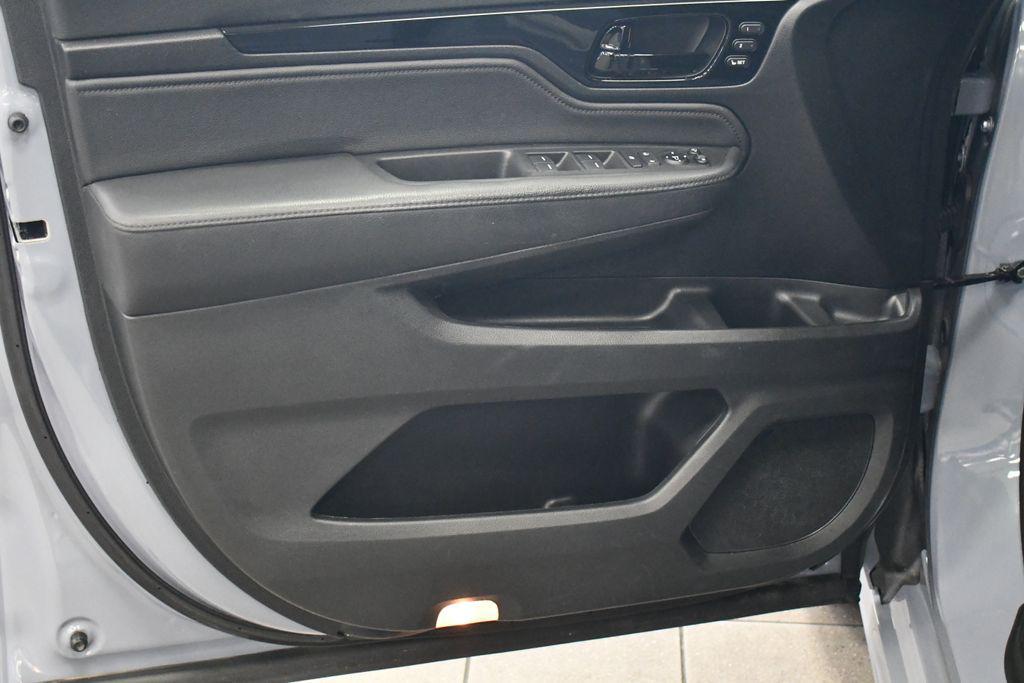 used 2023 Honda Odyssey car, priced at $40,550