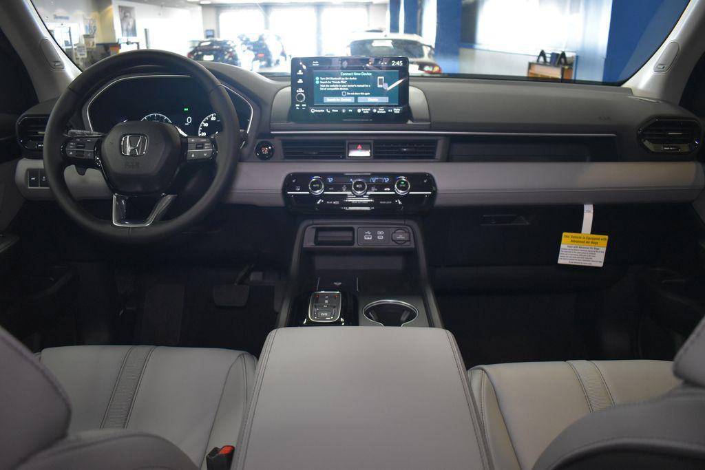 new 2025 Honda Pilot car, priced at $47,545