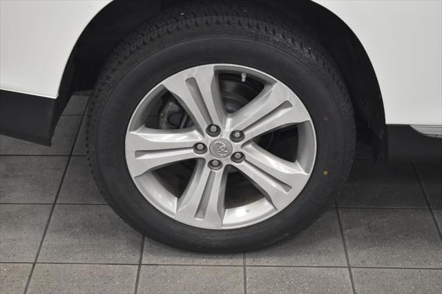 used 2013 Toyota Highlander car, priced at $13,950
