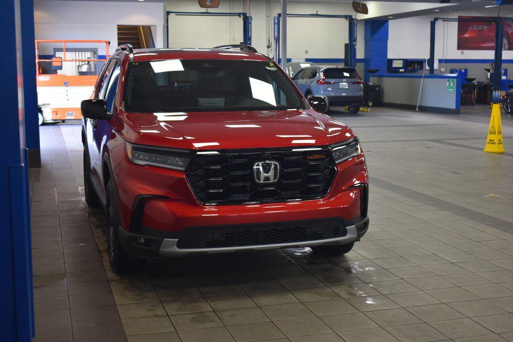 new 2025 Honda Pilot car, priced at $48,500