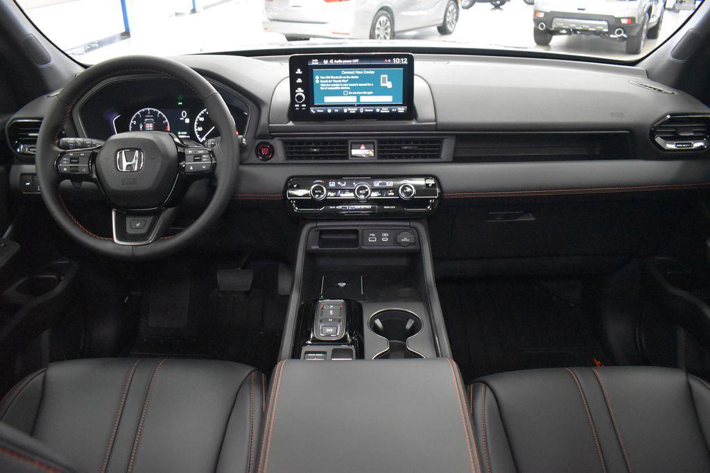 new 2025 Honda Pilot car, priced at $51,350