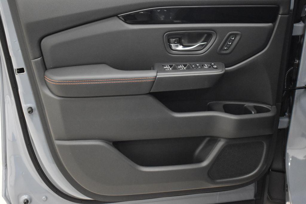 new 2025 Honda Pilot car, priced at $51,350