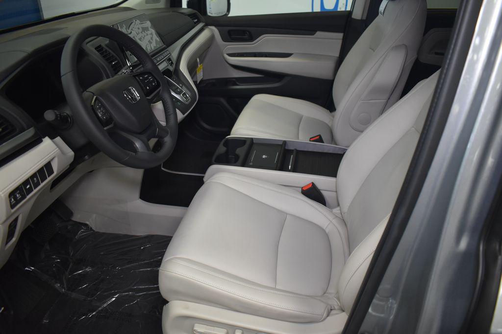 new 2026 Honda Odyssey car, priced at $42,205