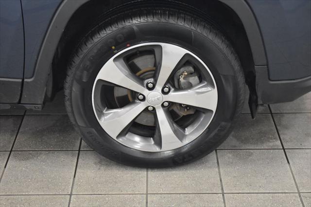 used 2020 Jeep Cherokee car, priced at $18,750