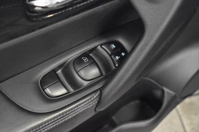 used 2019 Nissan Rogue car, priced at $17,550