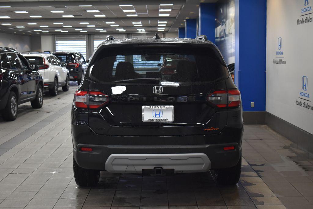 new 2025 Honda Pilot car, priced at $48,580