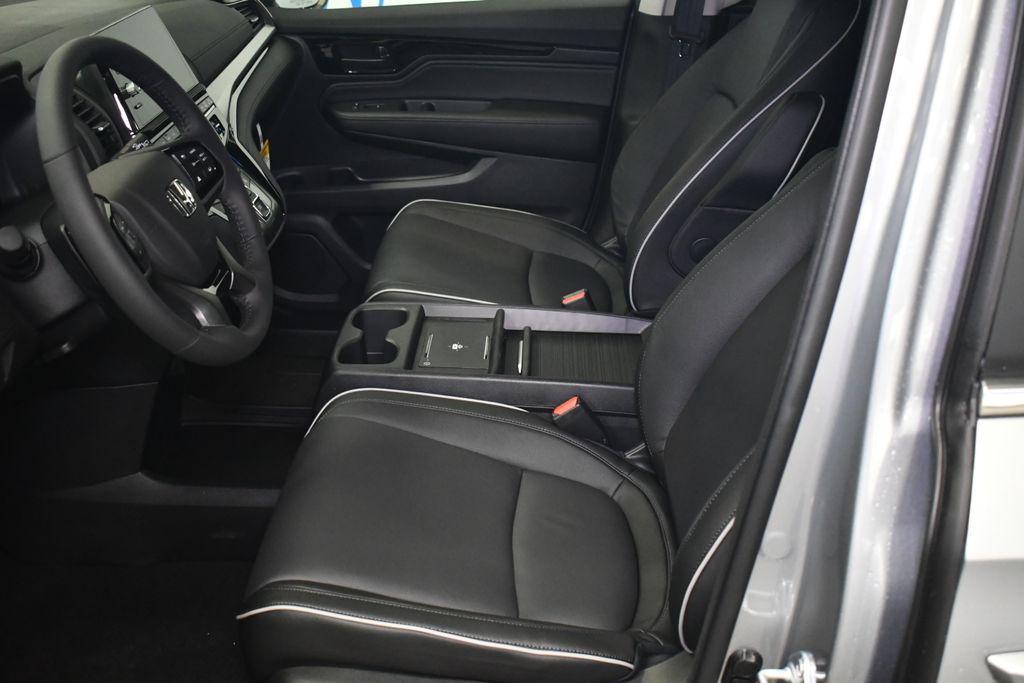 new 2026 Honda Odyssey car, priced at $45,740