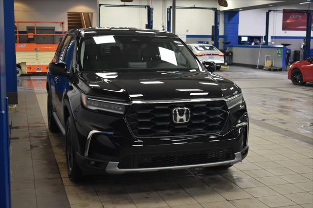 new 2025 Honda Pilot car, priced at $46,950