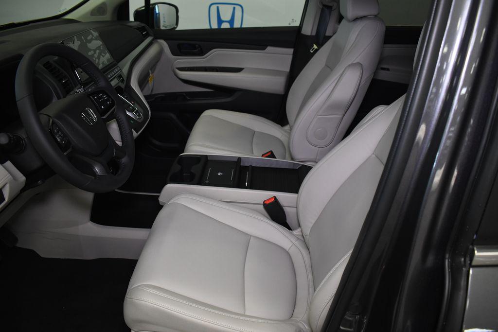 new 2026 Honda Odyssey car, priced at $42,205