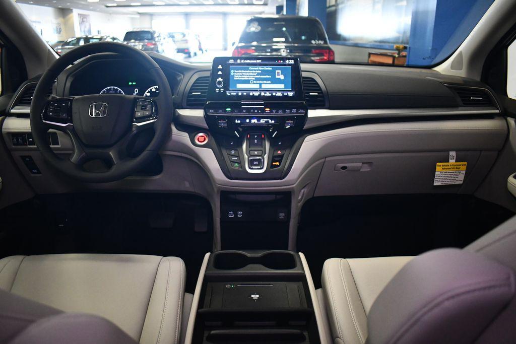 new 2026 Honda Odyssey car, priced at $42,205