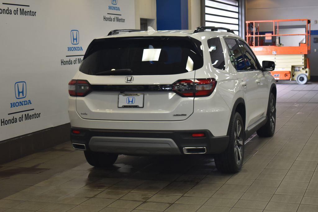 used 2023 Honda Pilot car, priced at $43,950