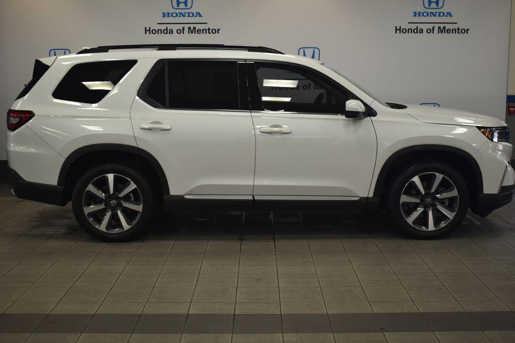 used 2023 Honda Pilot car, priced at $43,950