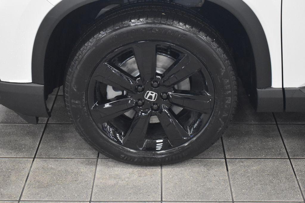 new 2025 Honda Pilot car, priced at $56,530