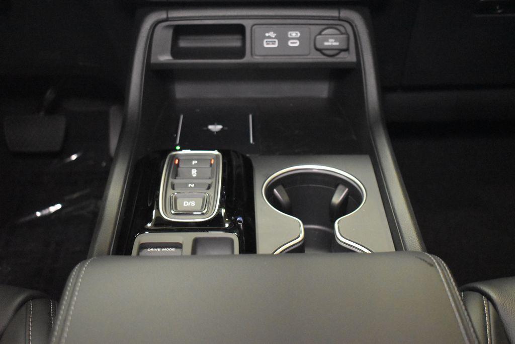 new 2025 Honda Pilot car, priced at $51,550