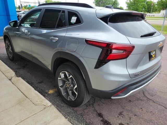 new 2024 Chevrolet Trax car, priced at $23,270