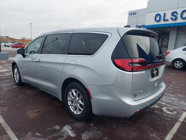 used 2023 Chrysler Pacifica car, priced at $25,694