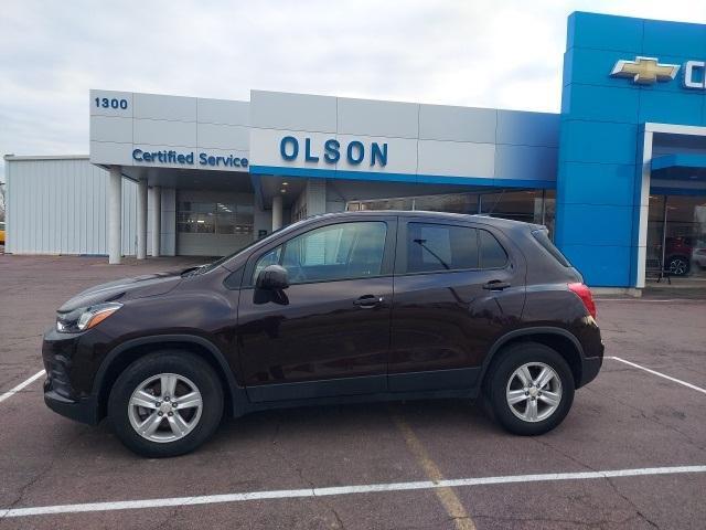 used 2022 Chevrolet Trax car, priced at $17,999