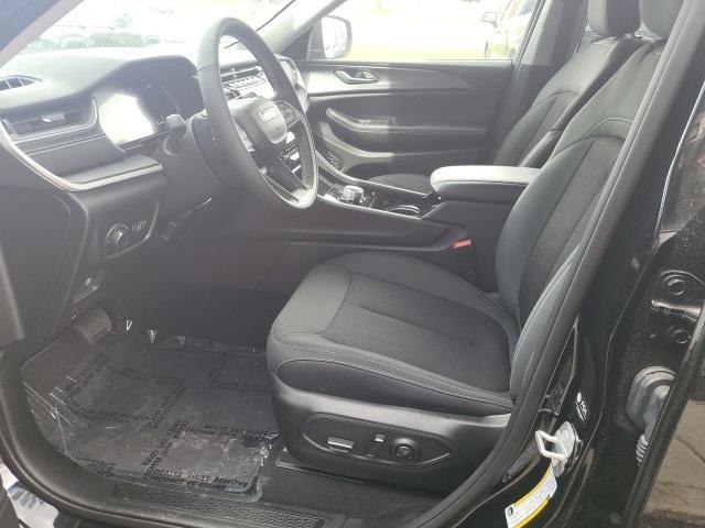 used 2023 Jeep Grand Cherokee car, priced at $35,699