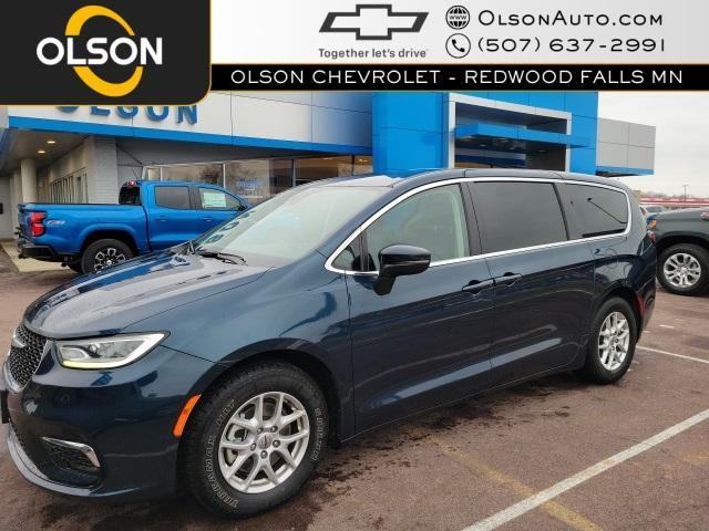 used 2023 Chrysler Pacifica car, priced at $24,999