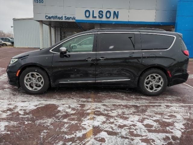 used 2022 Chrysler Pacifica car, priced at $25,599