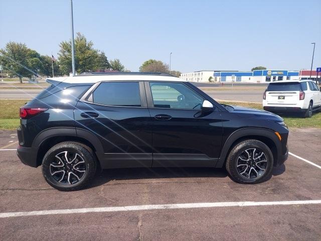 new 2025 Chevrolet TrailBlazer car, priced at $29,599