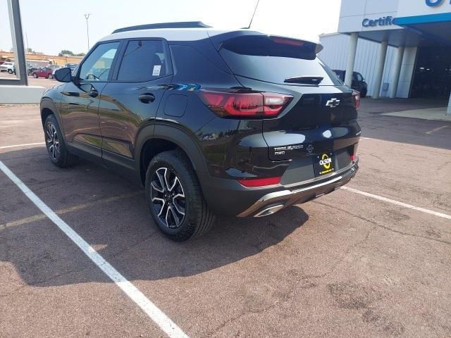 new 2025 Chevrolet TrailBlazer car, priced at $29,599