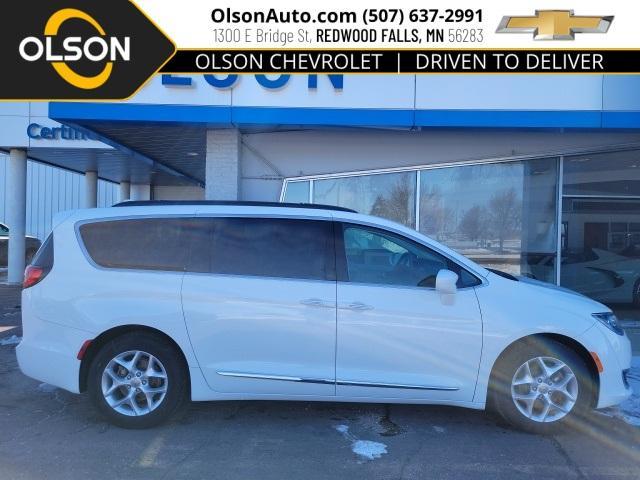 used 2017 Chrysler Pacifica car, priced at $12,699