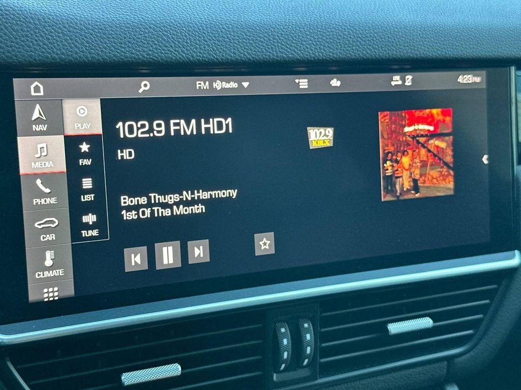 used 2021 Porsche Cayenne car, priced at $52,894